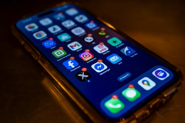 Quels sont les meilleurs outils pour la gestion des réseaux sociaux pour les influenceurs en 2024 ?