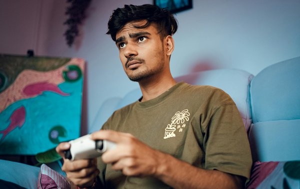 Comment optimiser la sécurité des transactions en ligne grâce à l'authentification biométrique?